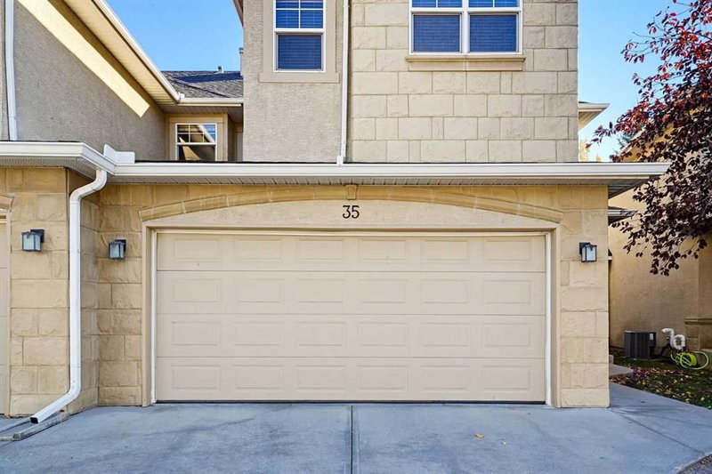 39 #35 Strathlea Common SW