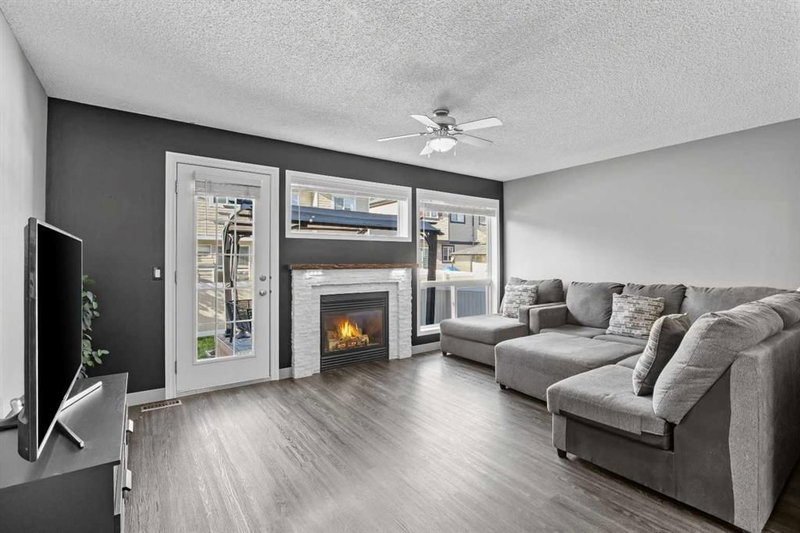 116 Royal Birch Mount NW, Royal Oak — interior photo 5