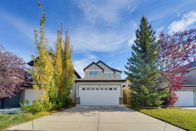 97 Panora Way NW
