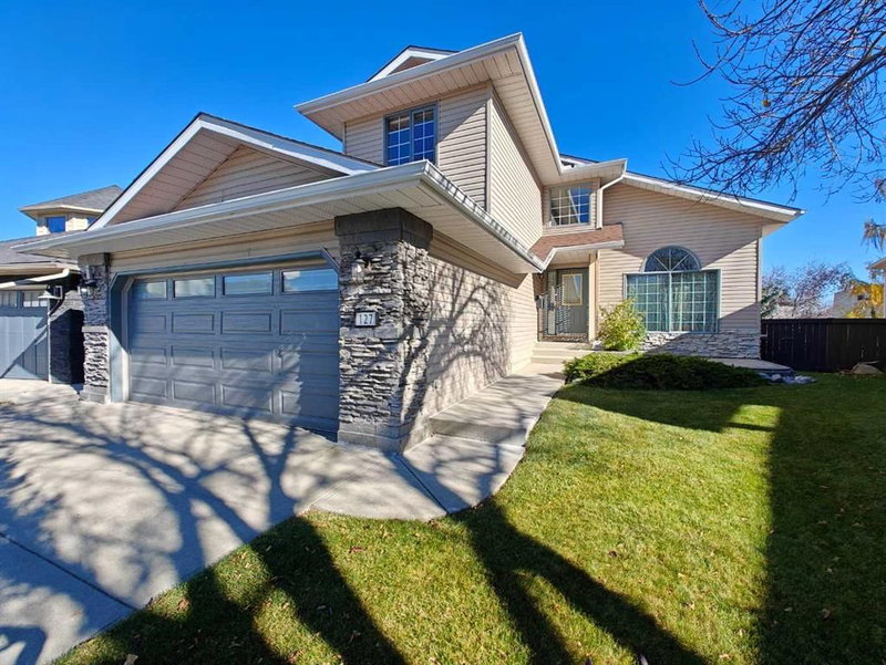 127 Edgebrook Circle NW