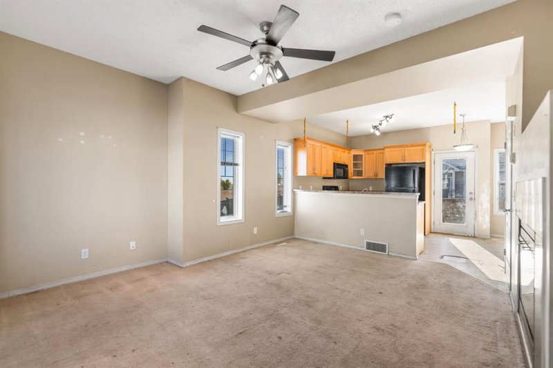 523 Strathaven Mews