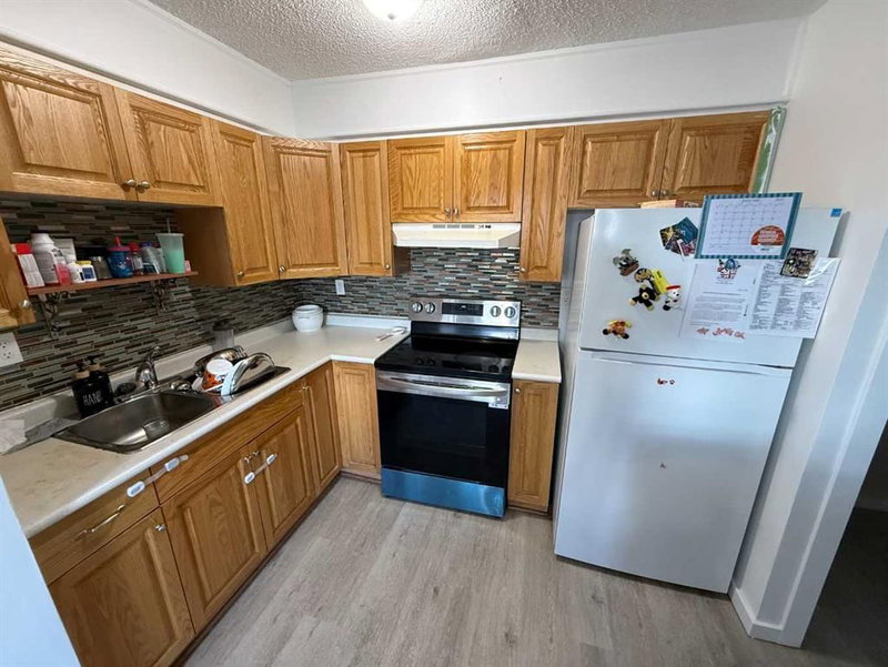 33 - 110 Tamarack Avenue