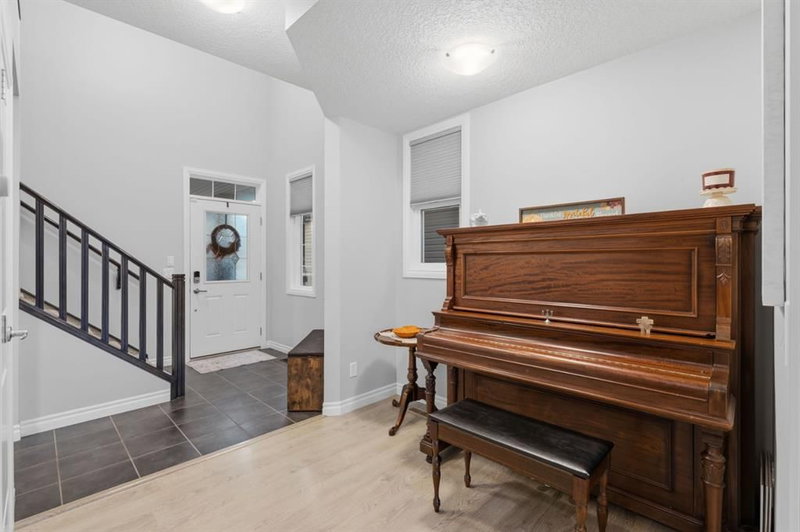 411 Hillcrest Circle SW, Hillcrest — interior photo 5