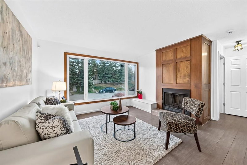 260 Berwick Drive NW