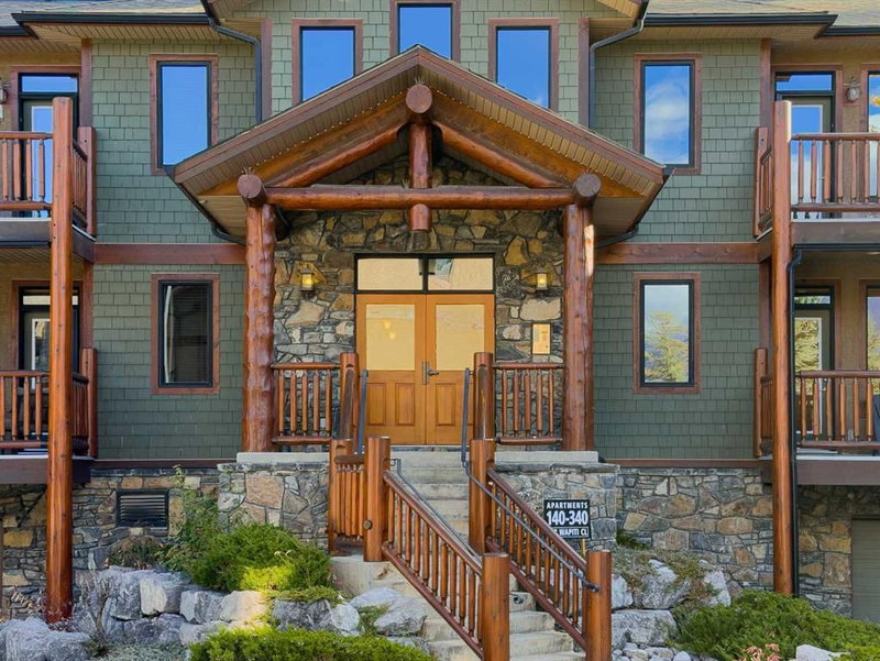 140 - 137 wapiti Close
