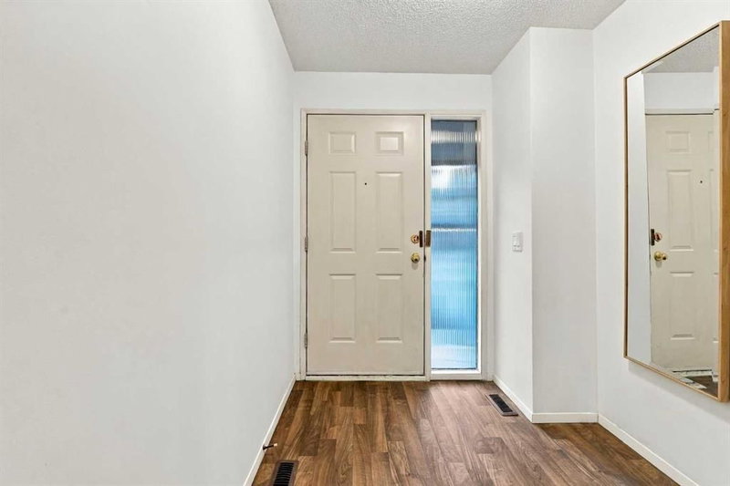 69 Glamis Gardens SW, Glamorgan — interior photo