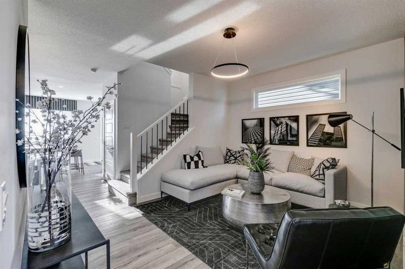 459 Buffaloberry Manor SE