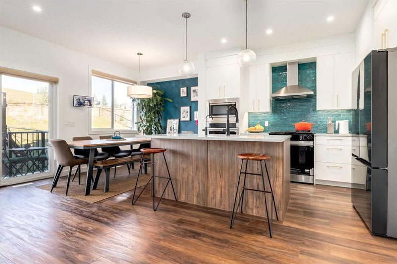 96 Crimson Ridge Place NW