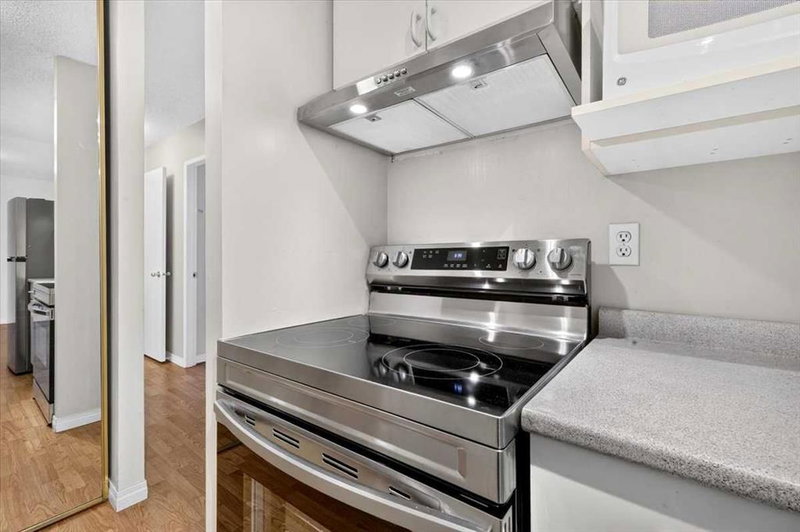 11D, 80 Galbraith Drive SW, Glamorgan — interior photo 5