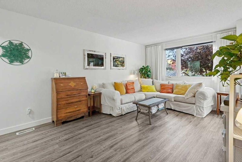 8N - 203 Lynnview Road SE