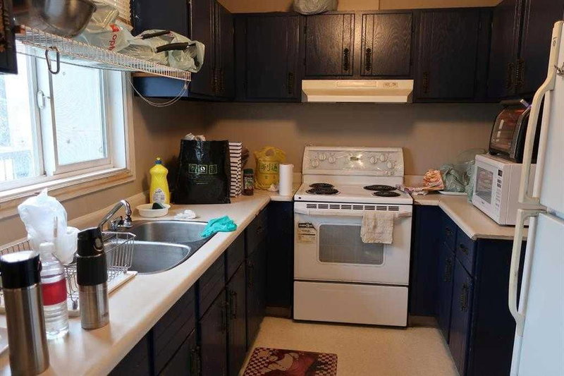 1600 - 21 MacDonald Drive