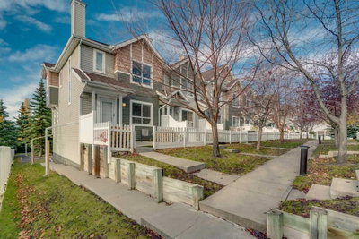 60 Tuscany Court NW