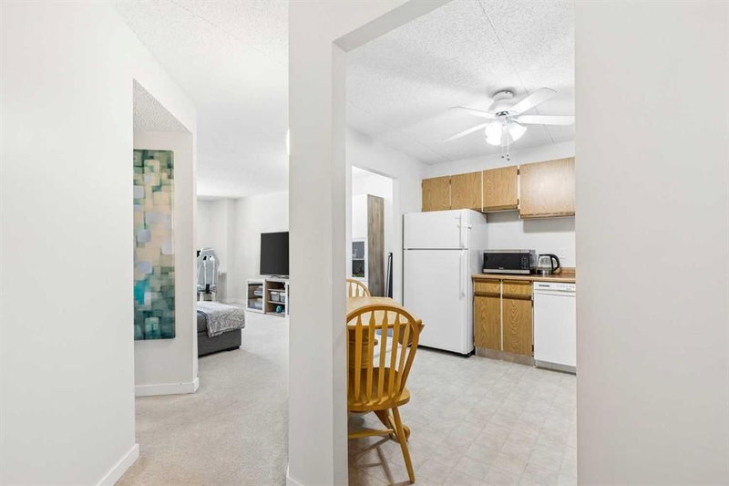 203 - 5204 Dalton Drive NW
