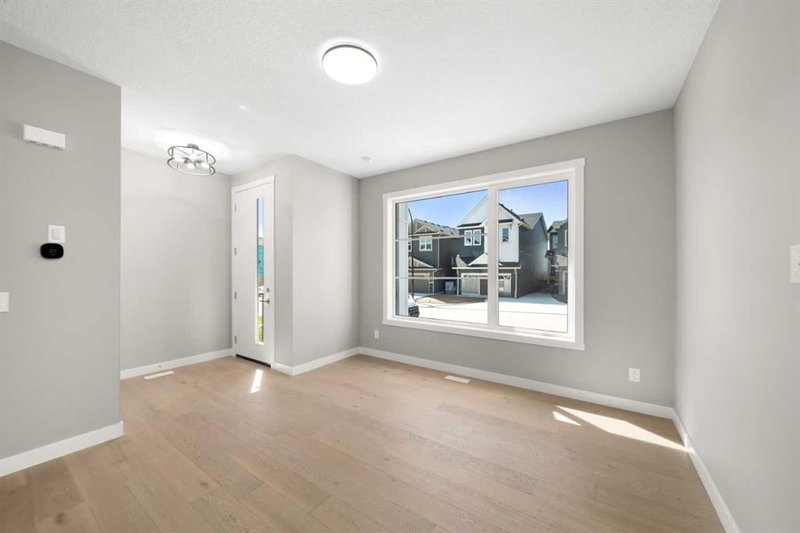 78 Sora Gardens SE