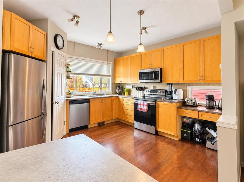 70 Auburn Bay View SE