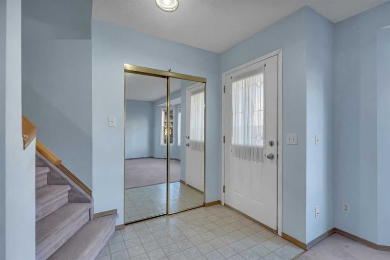 350 Arbour Grove Close NW, Arbour Lake — interior photo 5