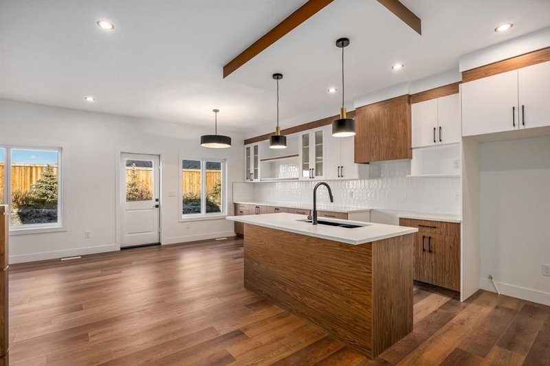 73 Topaz Place
