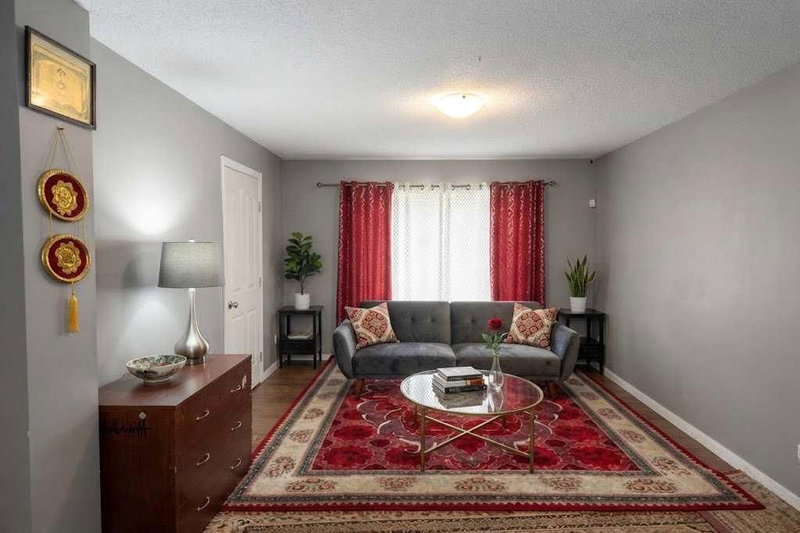 379 Falmere Road NE, Falconridge — interior photo 5