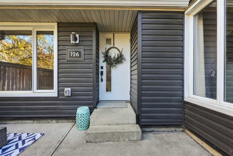 126, 33 Glamis Green SW, Glamorgan — interior photo 6