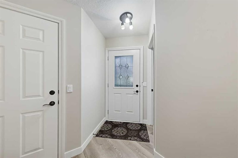 118 Whispering Way