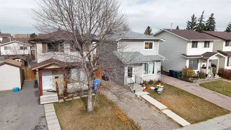 412 Abadan Place NE