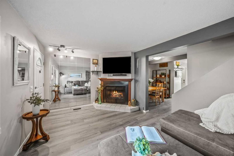 54 - 1845 Lysander Crescent SE
