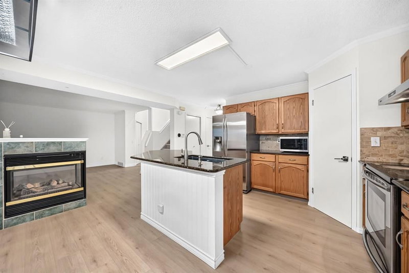 287 Harvest Oak Rise NE, Harvest Hills — interior photo