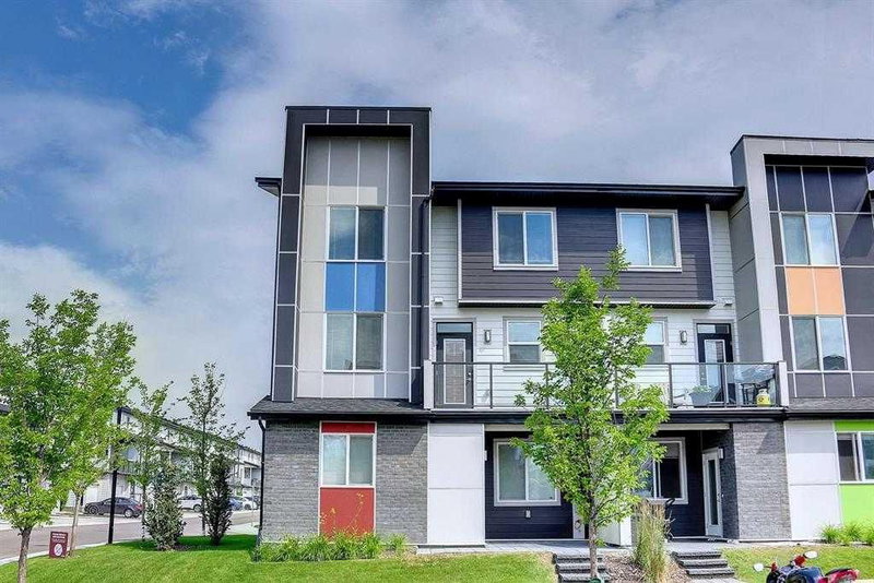 203 - 245 Redstone NE