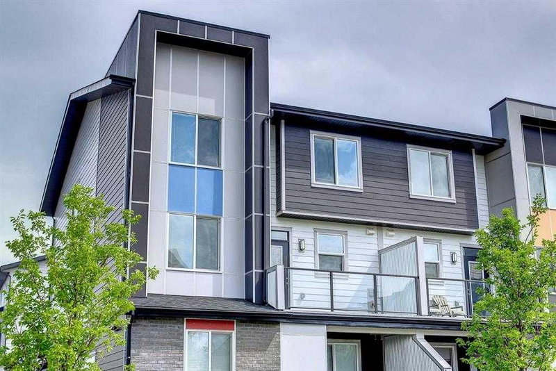 203 - 245 Redstone NE