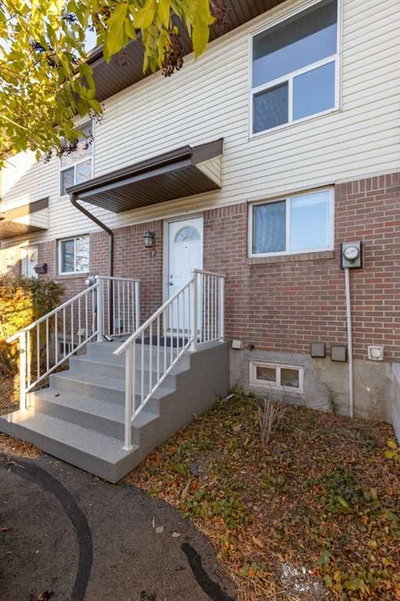 42 - 32 Whitnel Court NE
