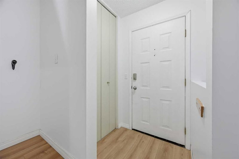 70 Edgeburn Crescent NW, Edgemont — photo 2