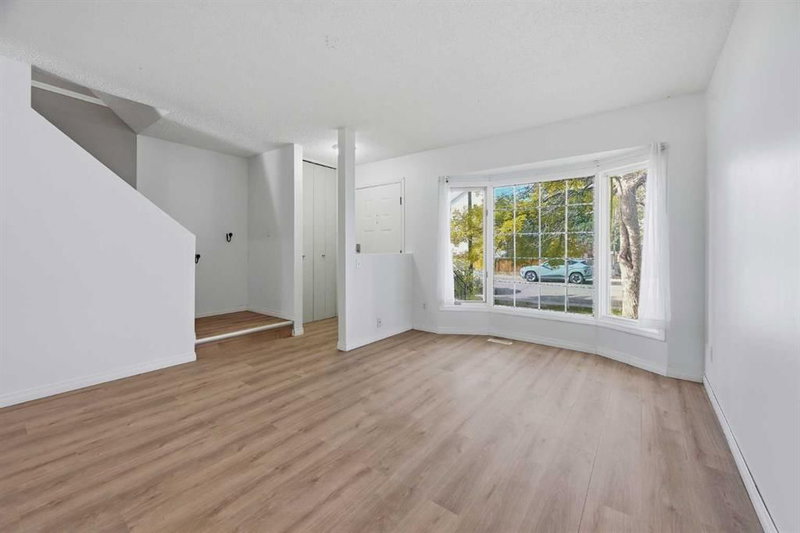 70 Edgeburn Crescent NW, Edgemont — interior photo 6