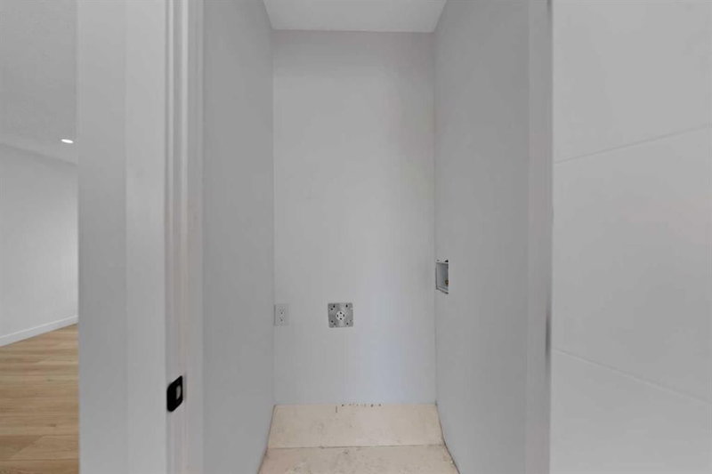 276 Fallswater Road NE, Falconridge — interior photo 7