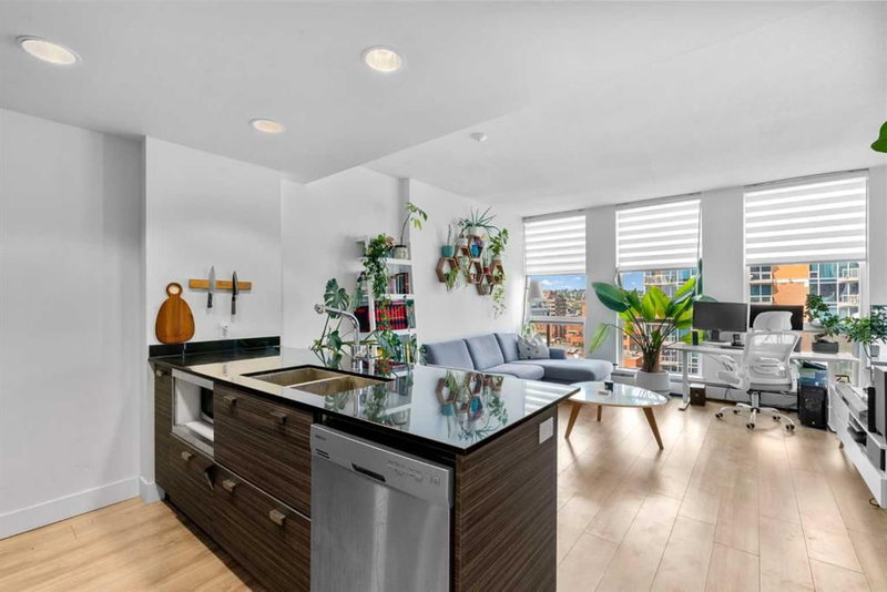 905, 1500 7 Street SW, Beltline — interior photo