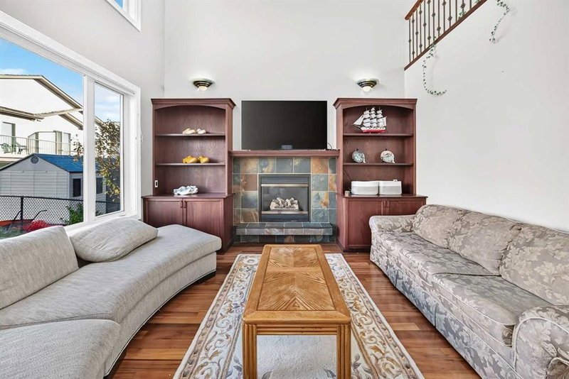 222 Royal Crest Place NW, Royal Oak — interior photo 6
