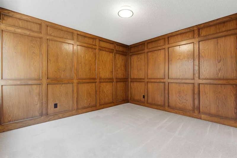 821, 860 Midridge Drive SE, Midnapore — interior photo 5