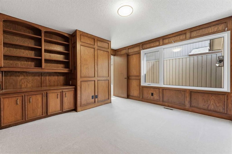 821, 860 Midridge Drive SE, Midnapore — interior photo 6