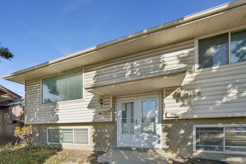 5128 Rundlehorn Drive NE