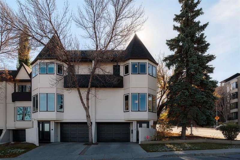 1425 Colborne Crescent SW