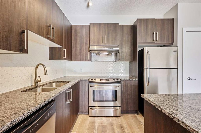 305, 12 Sage Hill Terrace NW, Sage Hill — interior photo