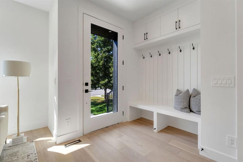 520 22 Avenue NW, Mount Pleasant — photo 3