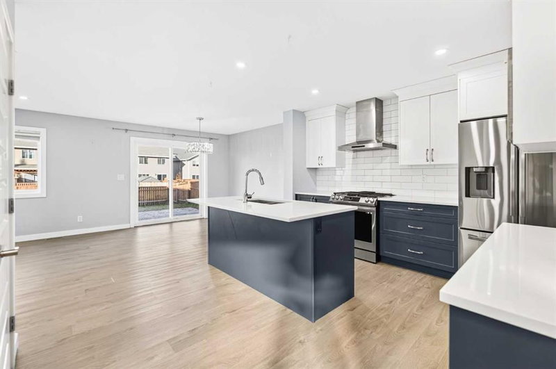 10 Travis Close