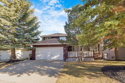 84 Strathlorne Crescent SW