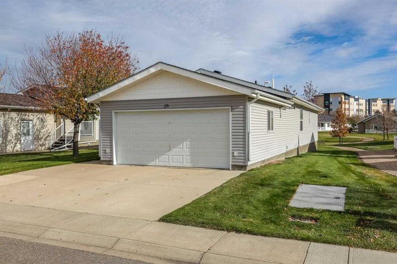 29 Chartwell Place SE