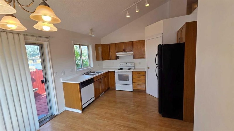 155 Applefield Close SE, Applewood Park — interior photo 6