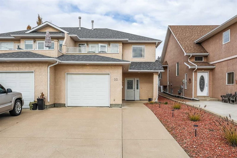 20 Taylor Mews SE
