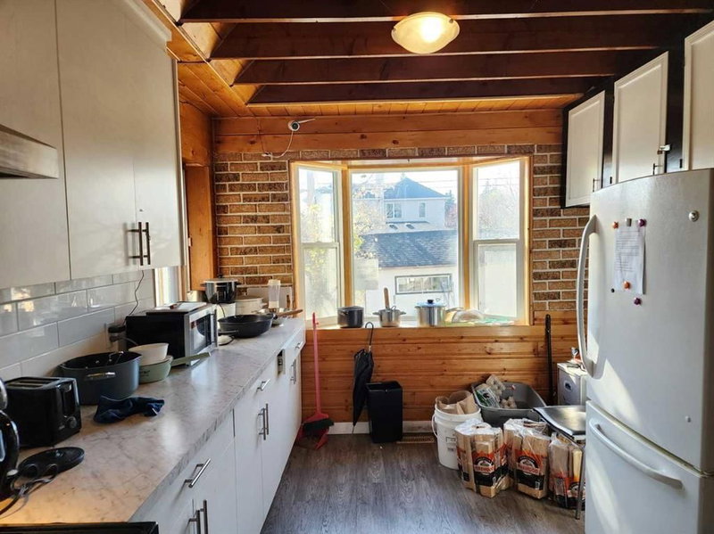 239 30 Avenue NW, Tuxedo Park — interior photo 6