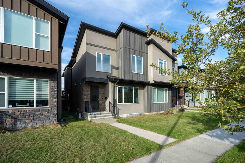 634 17 Avenue NW — listing photo