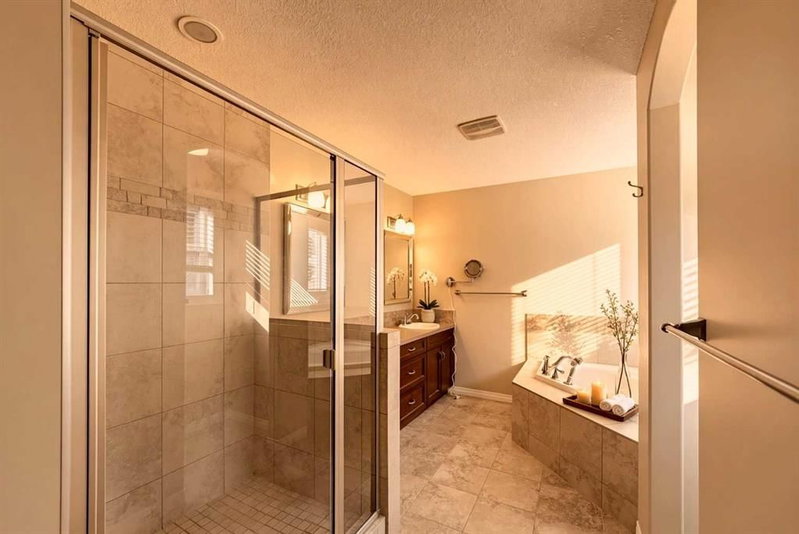 222 Elgin Estates Park SE, McKenzie Towne — interior photo