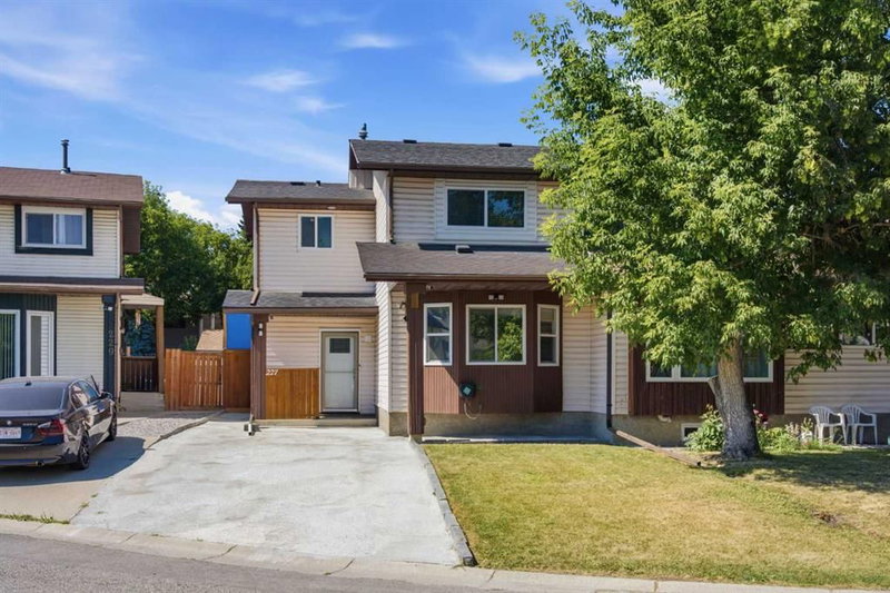 227 Abalone Place NE, Abbeydale — photo 2